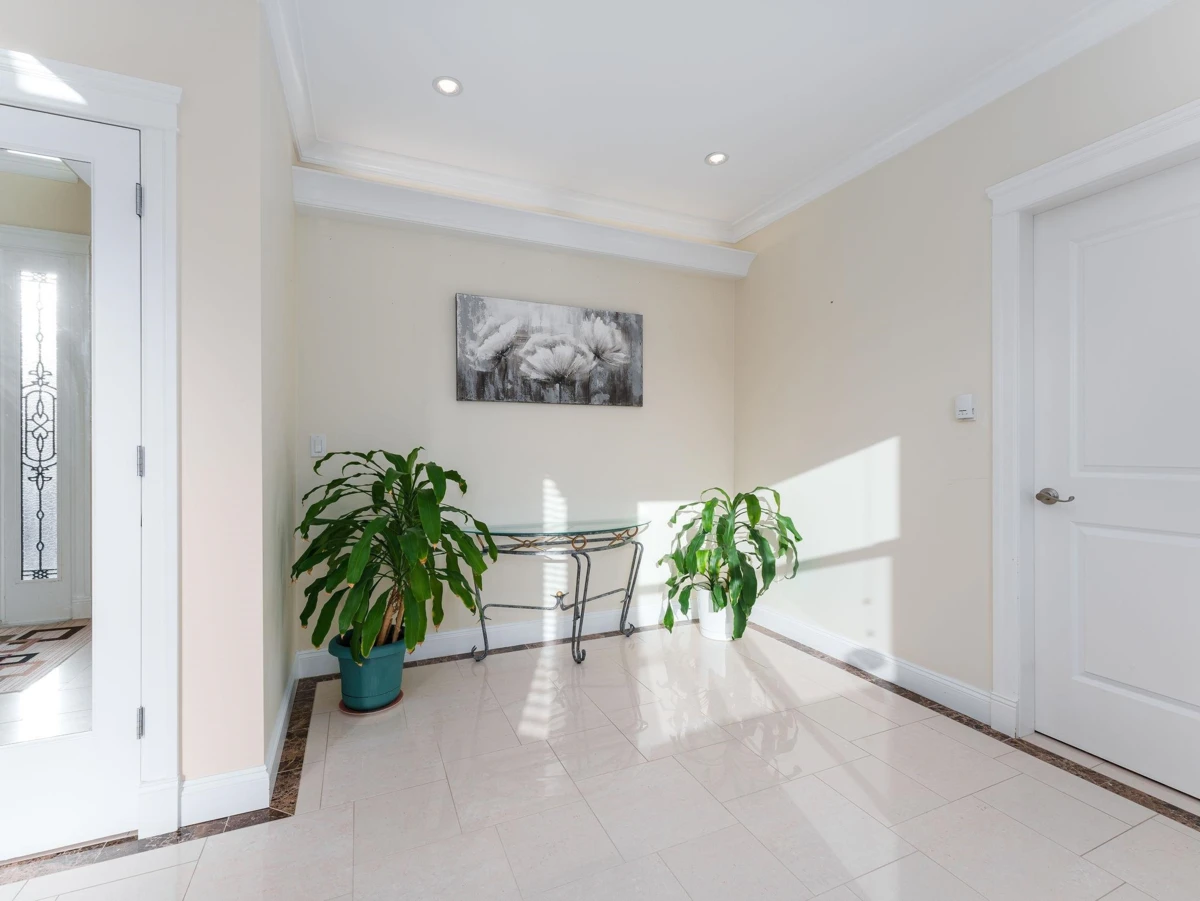 Dining Area Photo of 617 E 52nd Avenue, Vancouver, BC