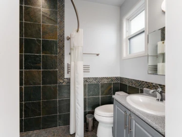 Hallway Photo of 617 E 52nd Avenue, Vancouver, BC