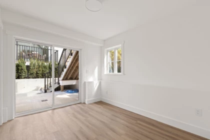 Office / Den Photo of 1 326 W 14th Street, North Vancouver, BC