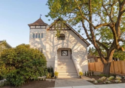 1 326 W 14th Street, North Vancouver, BC
