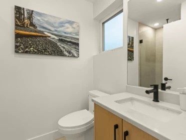 Guest Bathroom Photo of 517 E 11th Avenue, Vancouver, BC
