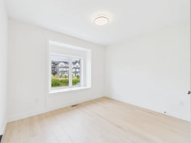 Garage Interior Photo of 16730 16 Avenue, Surrey, BC