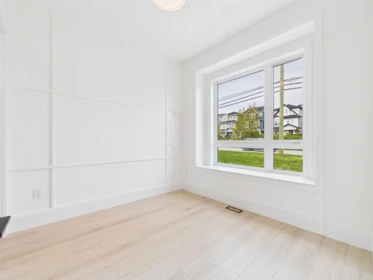 Guest Bathroom Photo of 16730 16 Avenue, Surrey, BC