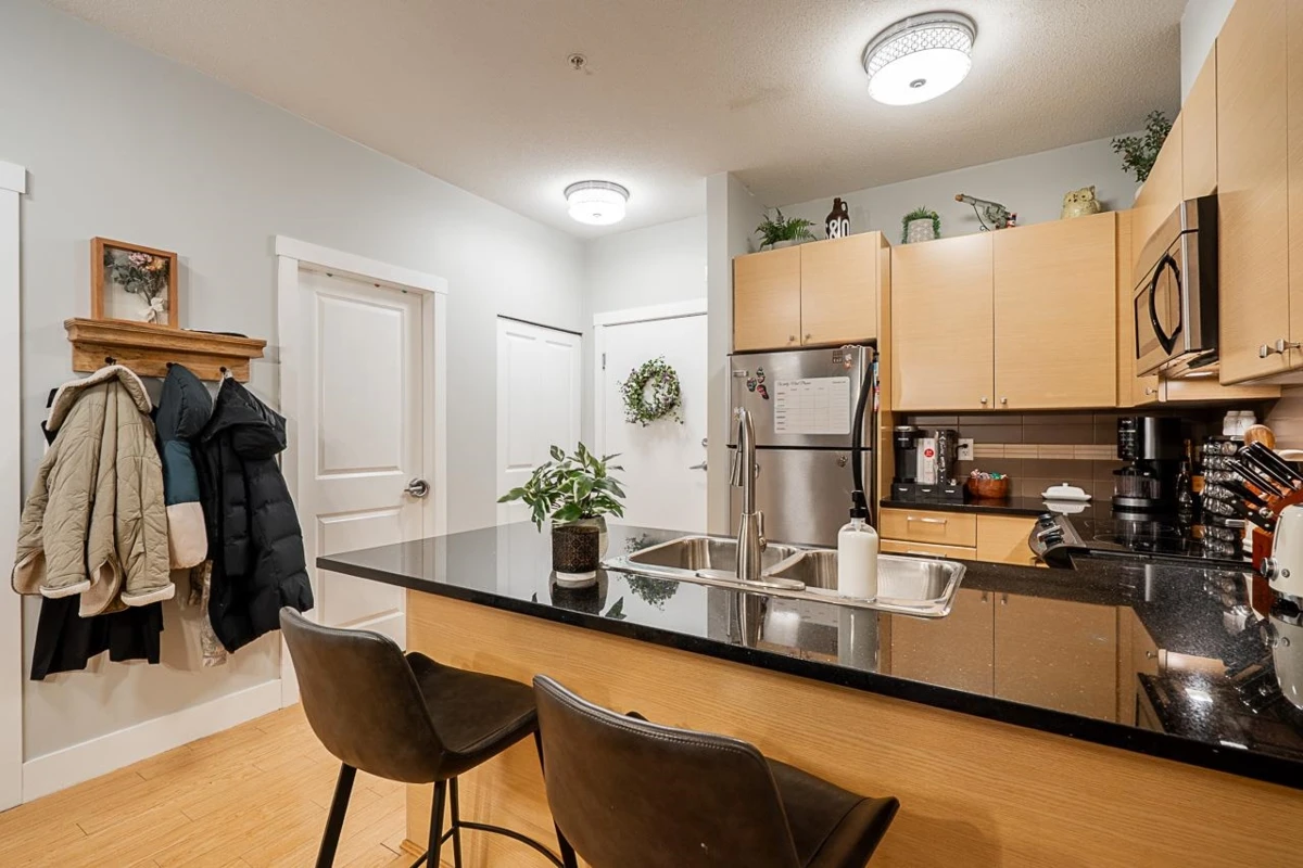 Guest Bathroom Photo of 107 6500 194 Street, Surrey, BC