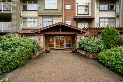 107 6500 194 Street, Surrey, BC, Surrey — Apartment/Condo for sale