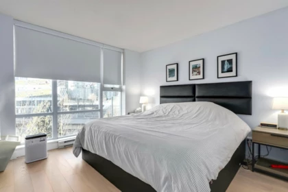 Office / Den Photo of 805 550 Pacific Street, Vancouver, BC