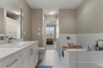 Mudroom Photo of 306 45630 Spadina Avenue, Chilliwack, BC