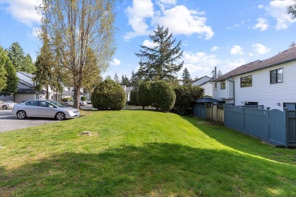 Backyard Photo of 14 6609 138 Street, Surrey, BC