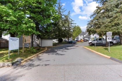 Hallway Photo of 14 6609 138 Street, Surrey, BC