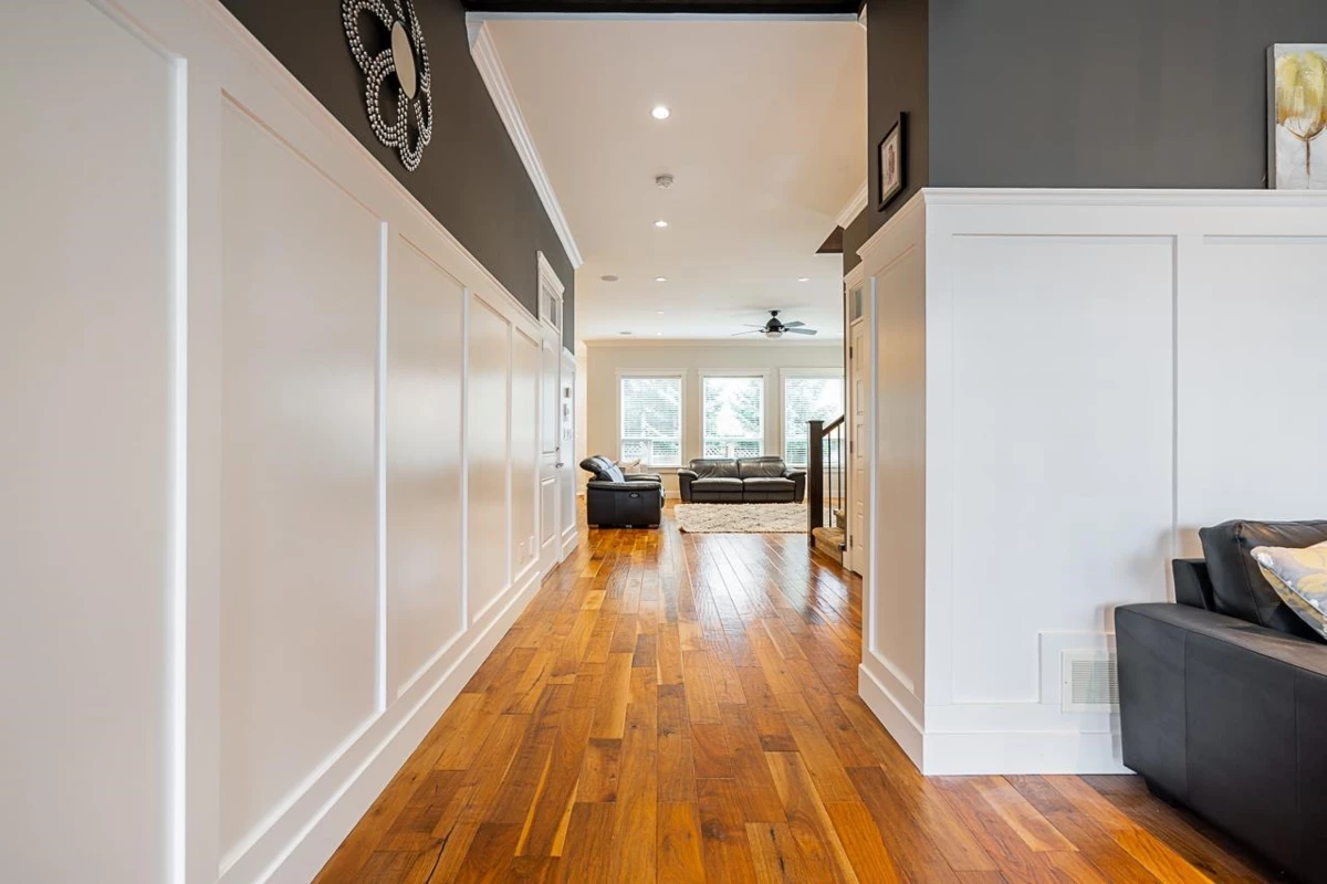 Living Room Photo of 16302 25 Avenue, Surrey, BC