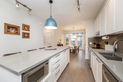 Kitchen Island Photo of 36 3470 Highland Drive, Coquitlam, BC