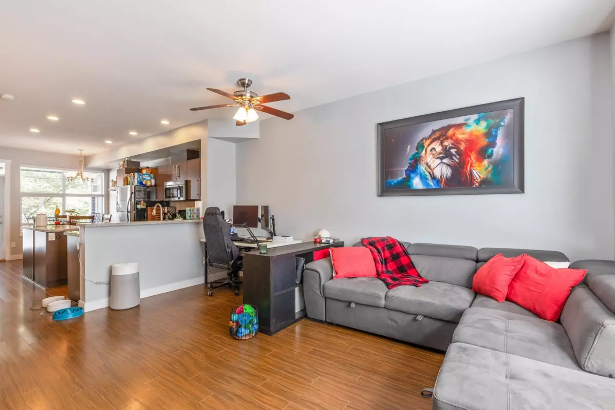 Dining Area Photo of 19 18211 70 Avenue, Surrey, BC
