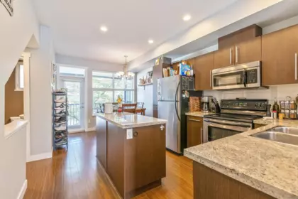 Kitchen Island Photo of 19 18211 70 Avenue, Surrey, BC