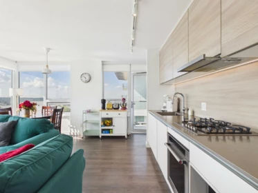 Kitchen Island Photo of 2705 908 Quayside Drive, New Westminster, BC