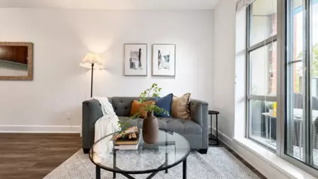 403 3811 Hastings Street, Burnaby, BC, Burnaby — Apartment/Condo for sale