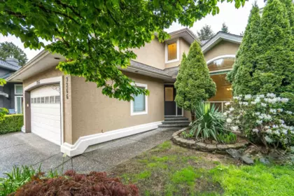 9266 207 Street, Langley, BC, Langley — Single Family Residence for sale