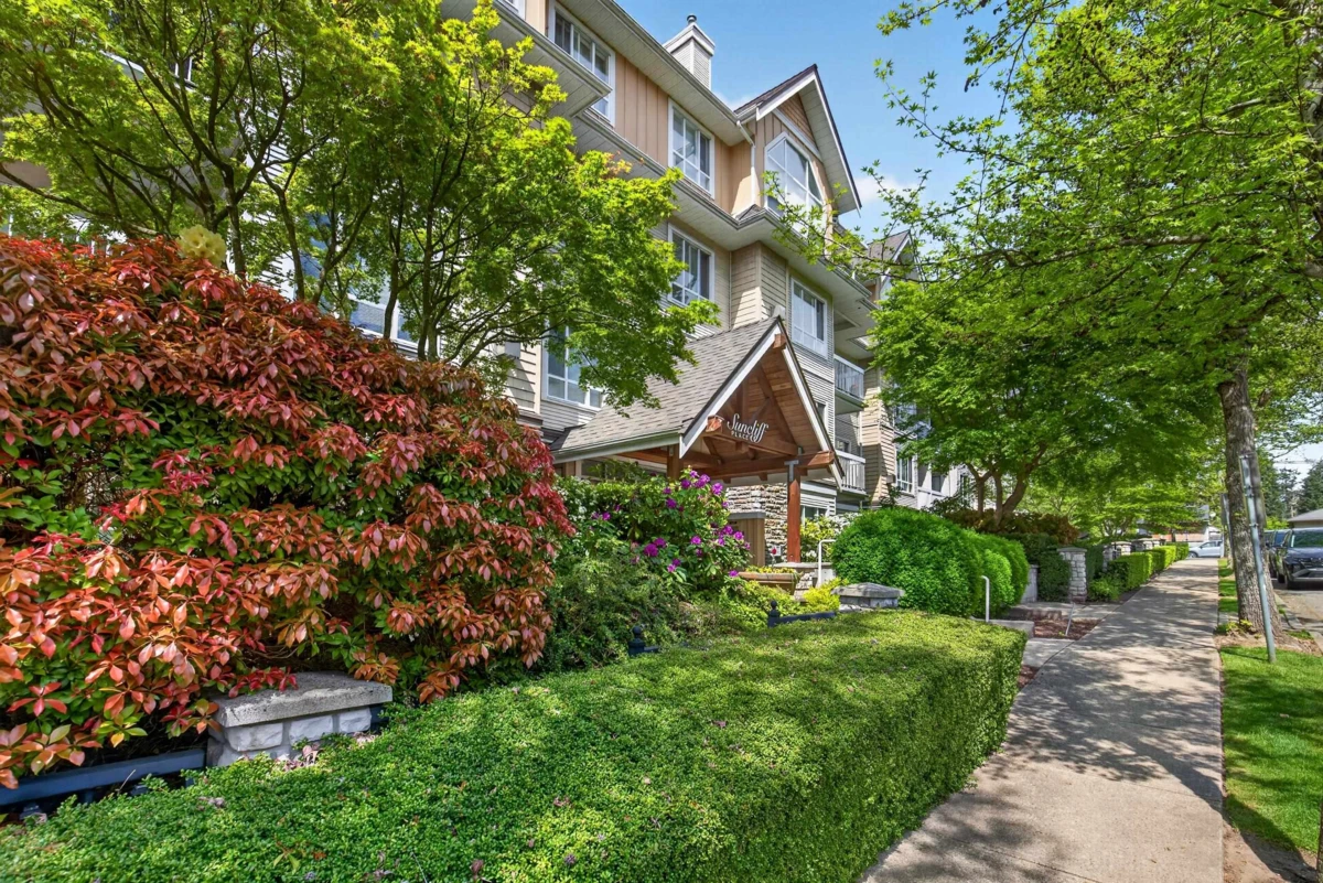 Exterior Rear Photo of 201 1685 152a Street, Surrey, BC