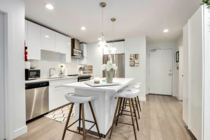 Breakfast Nook Photo of 320 723 W 3rd Street, North Vancouver, BC