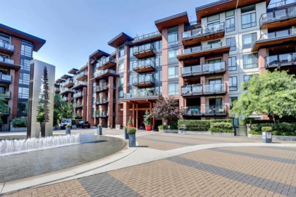 320 723 W 3rd Street, North Vancouver, BC, North Vancouver — Apartment/Condo for sale