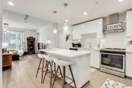 320 723 W 3rd Street, North Vancouver, BC