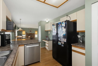 Kitchen Photo of 2165 Tower Court, Port Coquitlam, BC
