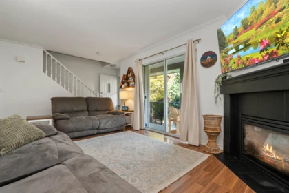 Walk-In Closet Photo of 9 45740 Thomas Road, Chilliwack, BC