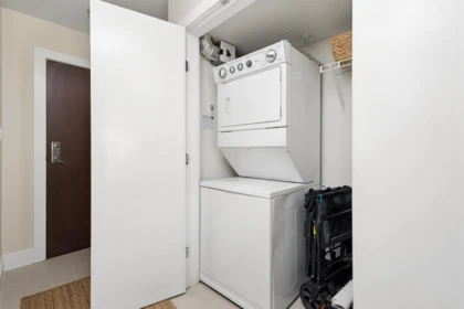 Laundry Room Photo of 1205 888 Homer Street, Vancouver, BC