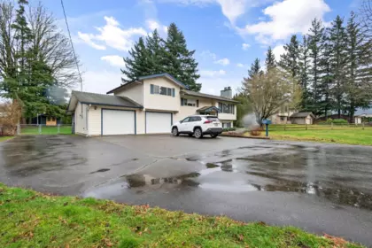 Hot Tub / Spa Photo of 5896 Carter Road, Chilliwack, BC