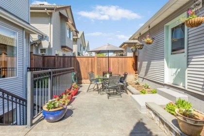 Garden / Landscaping Photo of 6880 190 Street, Surrey, BC