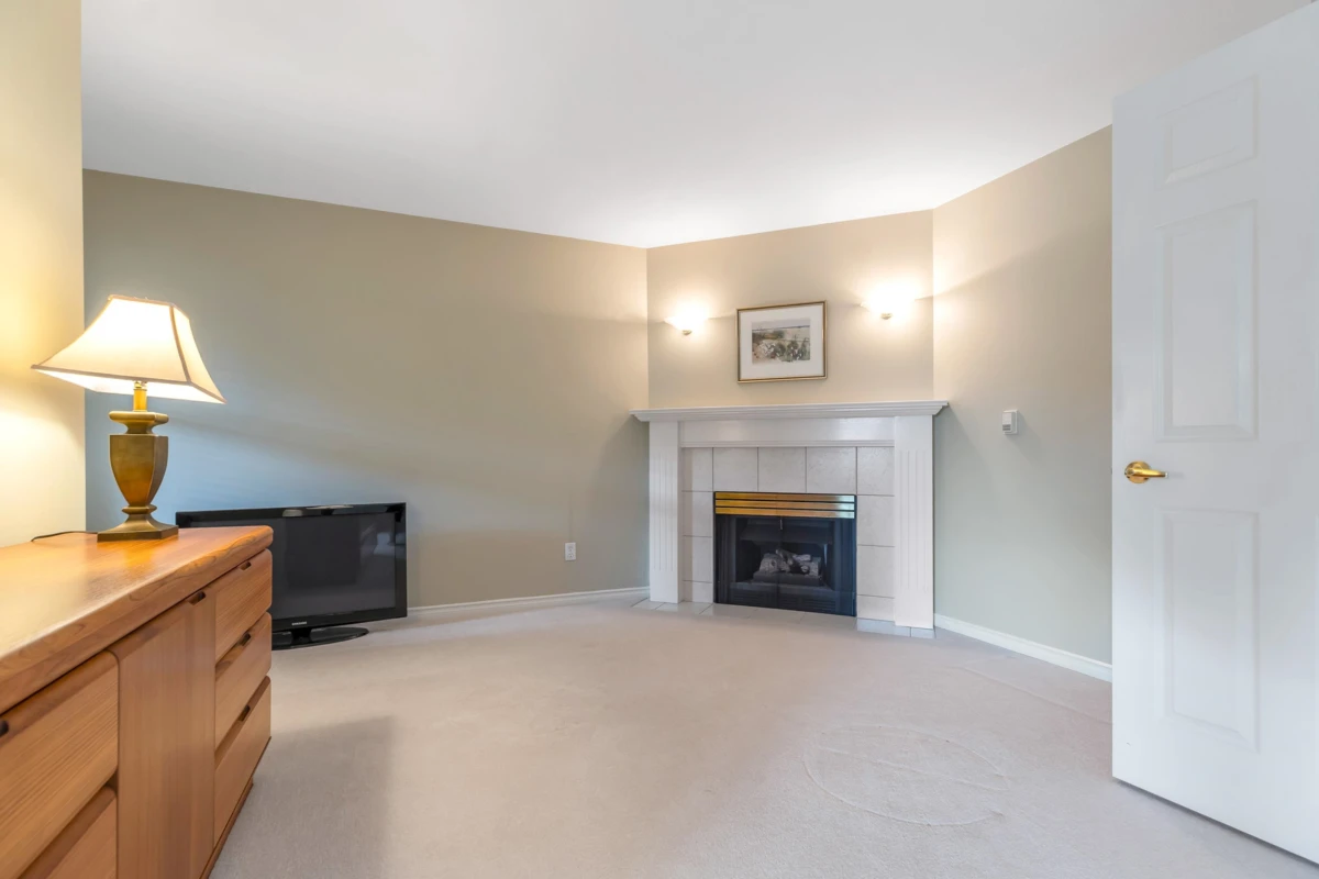 Dining Area Photo of 55 15860 82 Avenue, Surrey, BC