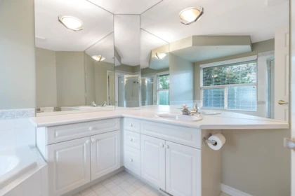 Kitchen Island Photo of 55 15860 82 Avenue, Surrey, BC