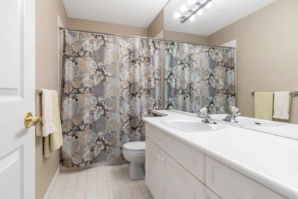 Primary Bathroom Photo of 55 15860 82 Avenue, Surrey, BC
