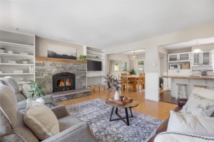 Dining Area Photo of 1350 Fernwood Drive, Pemberton, BC