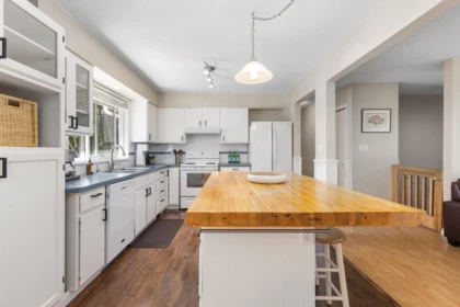Primary Bedroom Photo of 1350 Fernwood Drive, Pemberton, BC