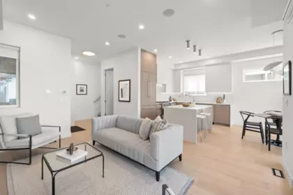 2 625 E 24th Avenue, Vancouver, BC, Vancouver — Half Duplex for sale