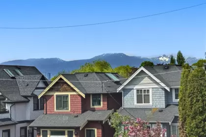 2 625 E 24th Avenue, Vancouver, BC, Vancouver — Half Duplex for sale