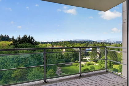 Front Yard Photo of 1401 280 Ross Drive, New Westminster, BC