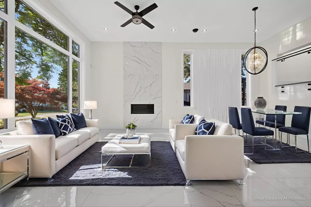 Family Room Photo of 12893 107 Avenue, Surrey, BC