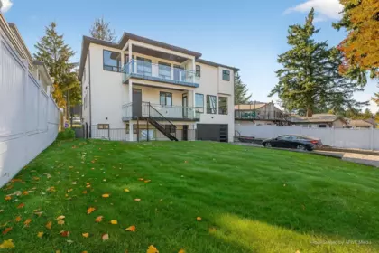 Basement Recreation Room Photo of 12893 107 Avenue, Surrey, BC