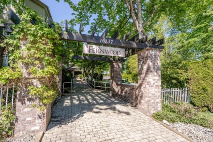 Garden / Landscaping Photo of 303 16137 83 Avenue, Surrey, BC