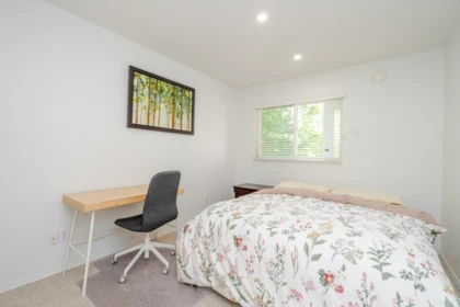 Mudroom Photo of 303 16137 83 Avenue, Surrey, BC