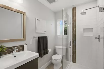 Hallway Photo of 8130 Wiltshire Boulevard, Delta, BC