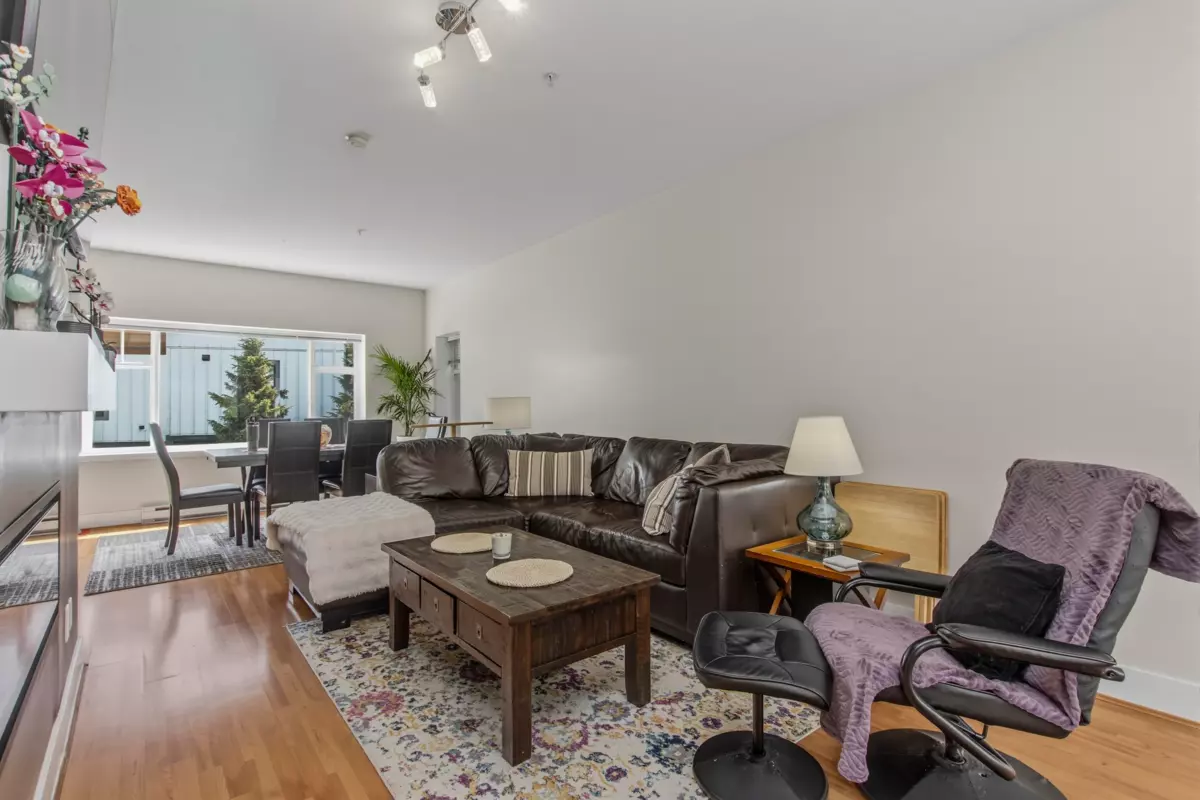 Dining Area Photo of 2 1200 Edgewater Drive, Squamish, BC