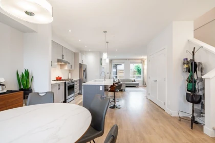 Kitchen Island Photo of 20478 78 Avenue, Langley, BC