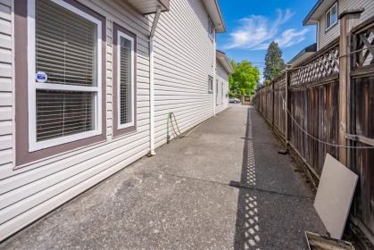 Breakfast Nook Photo of 11632 82 Avenue, Delta, BC