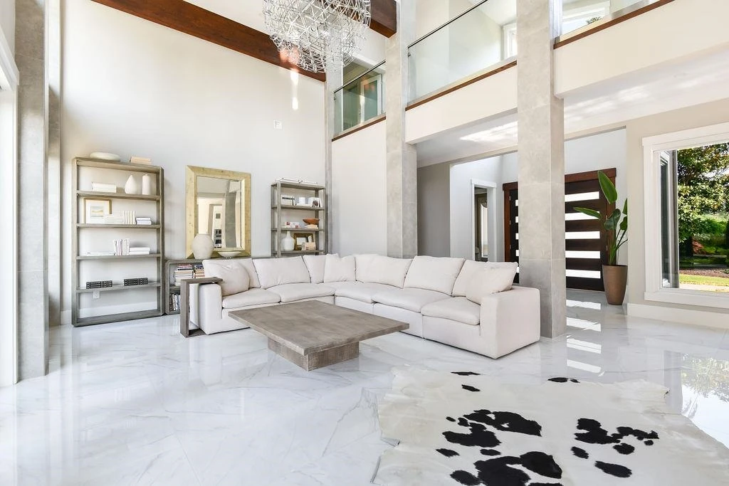 Family Room Photo of 18171 29a Avenue, Surrey, BC