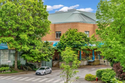 Garden / Landscaping Photo of TH2 6788 Minoru Boulevard, Richmond, BC