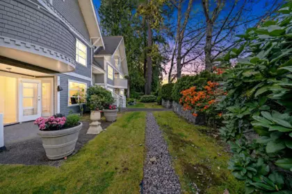 103 3399 Capilano Crescent, North Vancouver, BC, North Vancouver — Apartment/Condo for sale