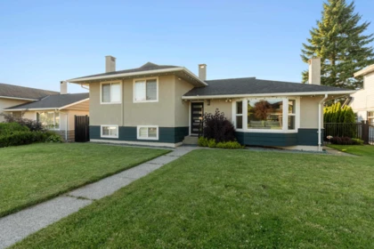 Backyard Photo of 8649 11th Avenue, Burnaby, BC