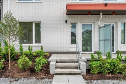 Front Yard Photo of 104 2250 E 1st Avenue, Vancouver, BC